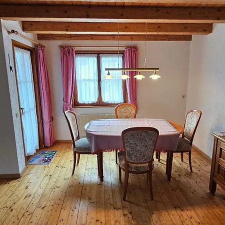 Ferienhaus: Idyllisch & Erholsam بيت للعطل Eglofs